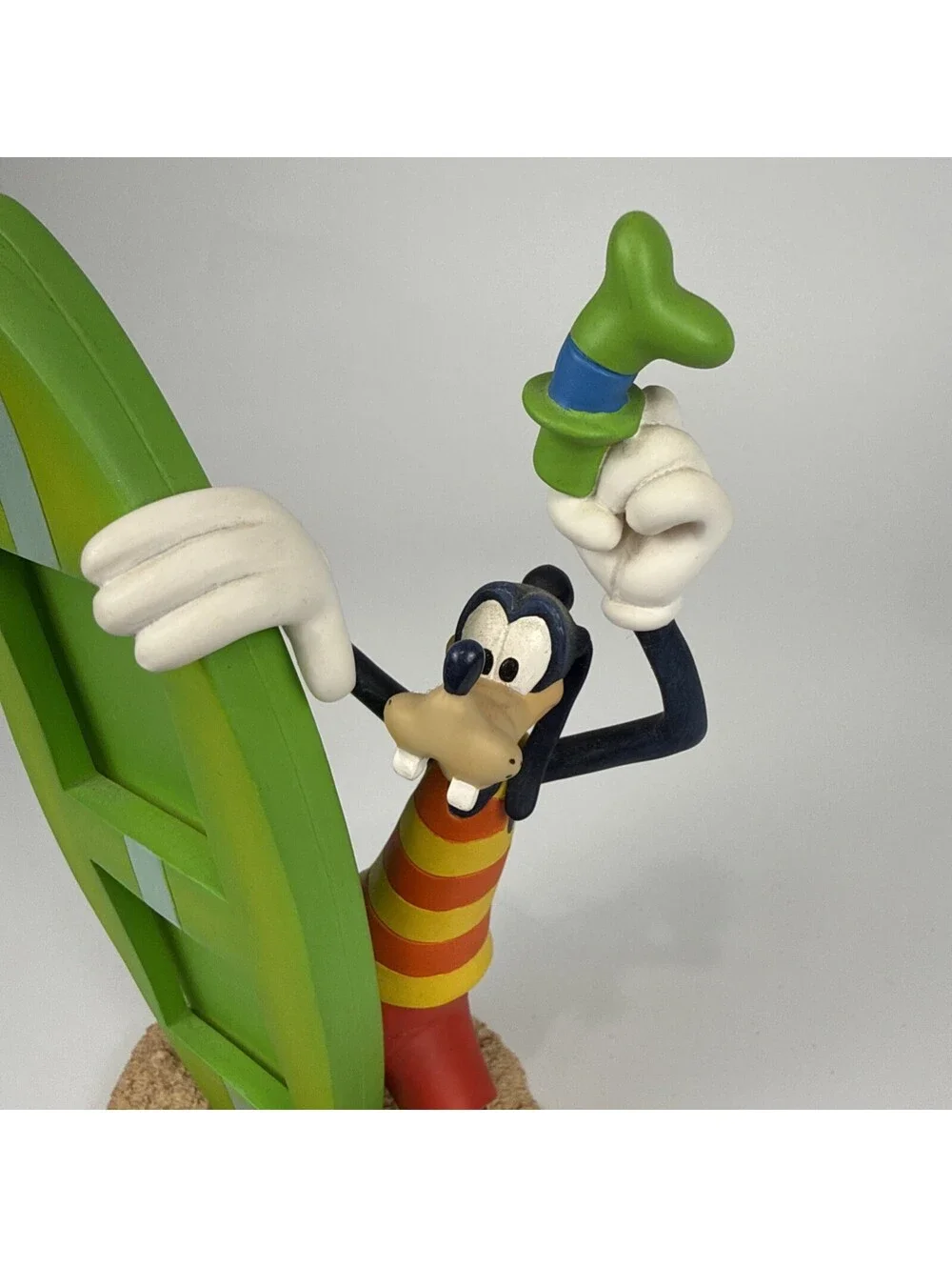 Disney Store Surfer Goofy Photo Frame 3D Figurine Surfboard Vintage Disney